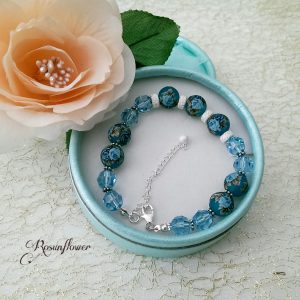 Bracciale azzurro con perle tensha