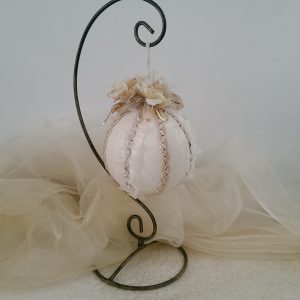 pallina di natale decorata