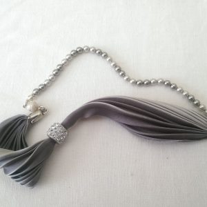 Bracciale di perle swarovski e seta shibori, bracciale argento 925