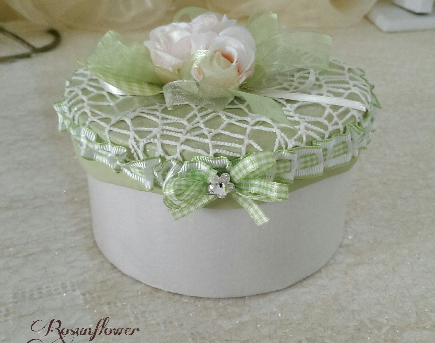 scatola portagioielli verde decorata shabby