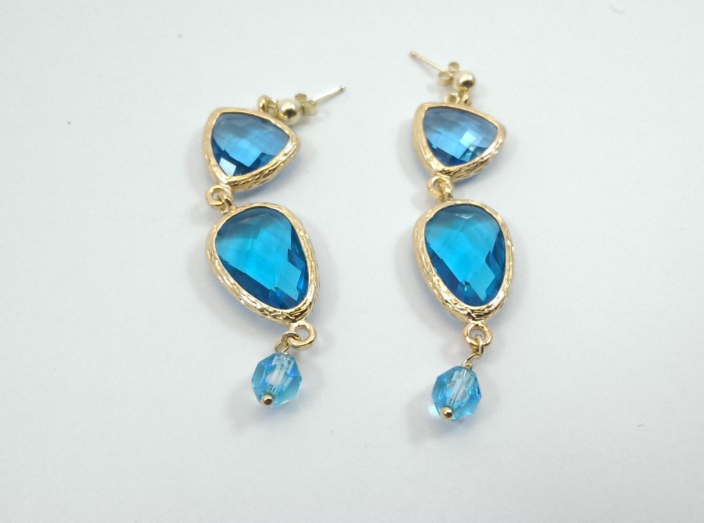 Orecchini pendenti di cristallo acquamarina, oro e blu