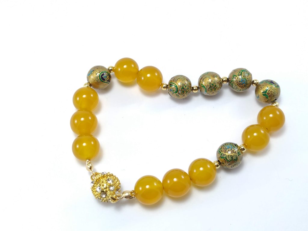 Bracciale porta fortuna con giada gialla e perle tensha