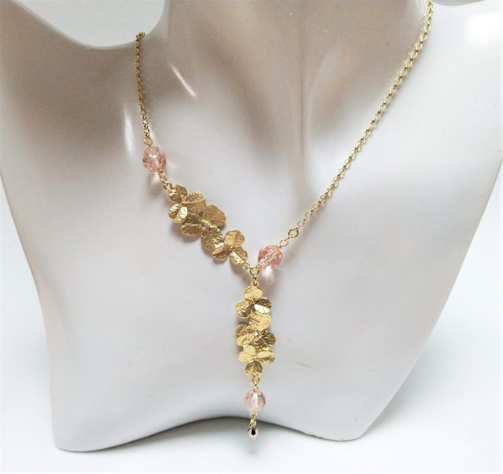 collana con cristalli